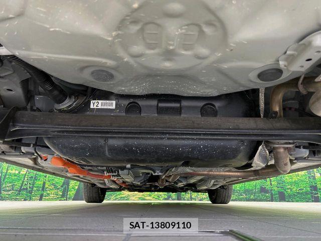 Toyota AQUA 2021-05 7356782-14