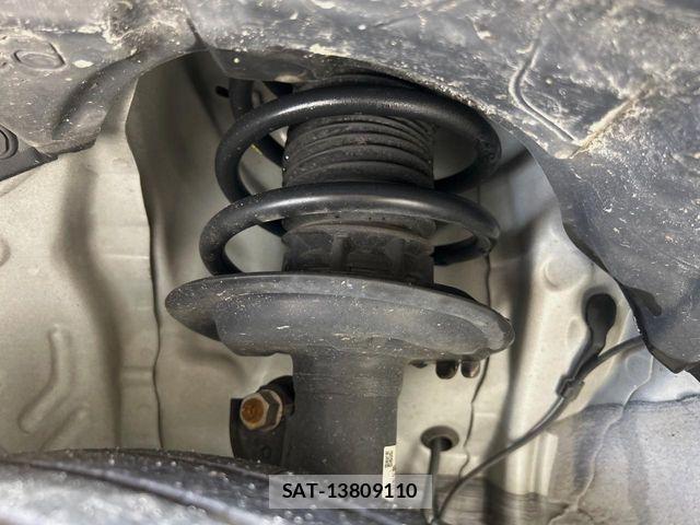 Toyota AQUA 2021-05 7356782-16