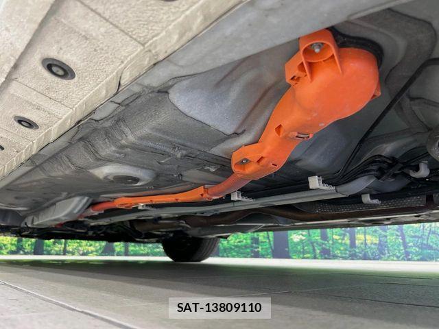 Toyota AQUA 2021-05 7356782-17