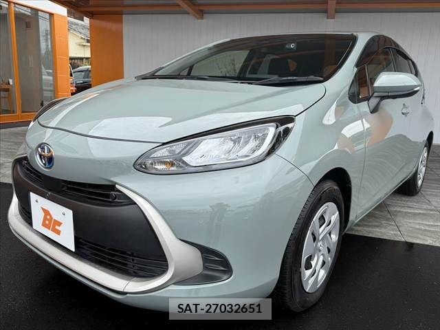 Toyota AQUA 2022-01 7356767-9