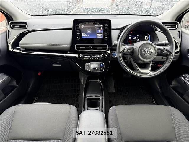 Toyota AQUA 2022-01 7356767-1