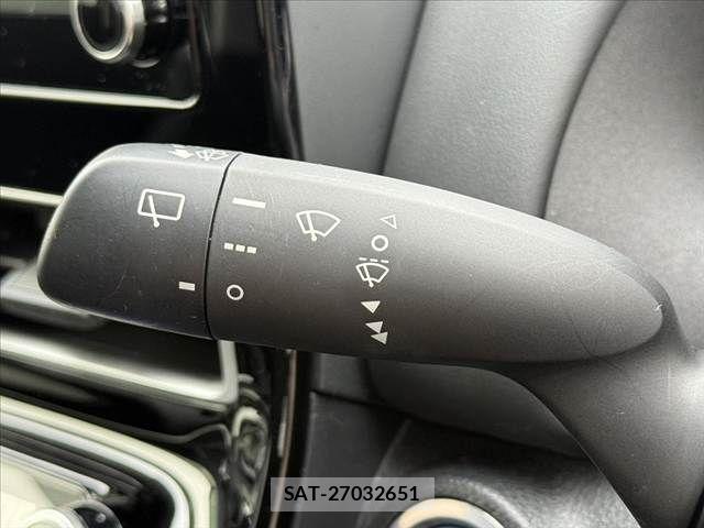 Toyota AQUA 2022-01 7356767-25