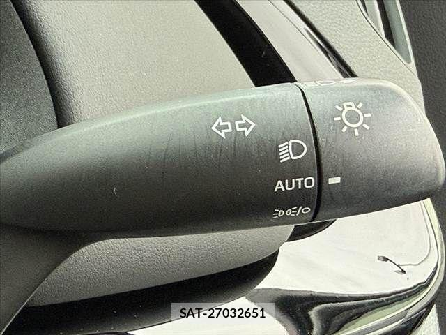 Toyota AQUA 2022-01 7356767-26