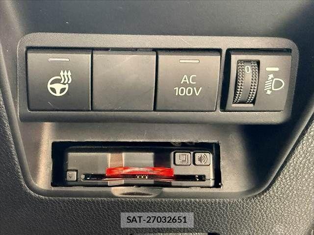 Toyota AQUA 2022-01 7356767-28