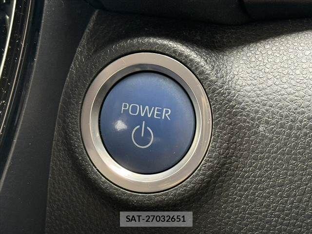 Toyota AQUA 2022-01 7356767-2