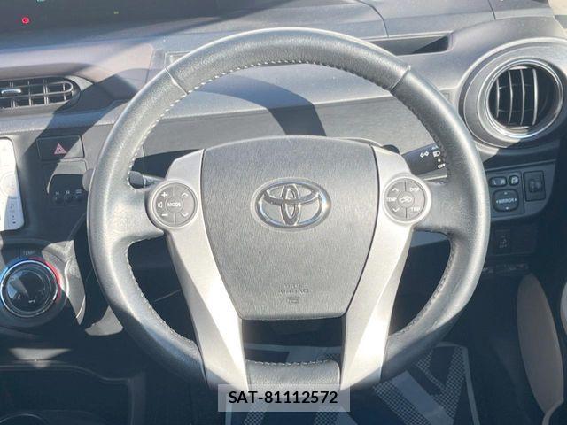 Toyota AQUA 2013-07 7356795-10