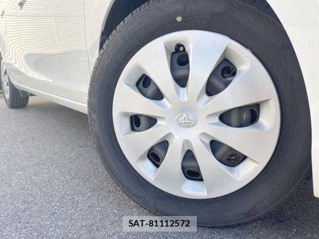 Toyota AQUA 2013-07 7356795-12