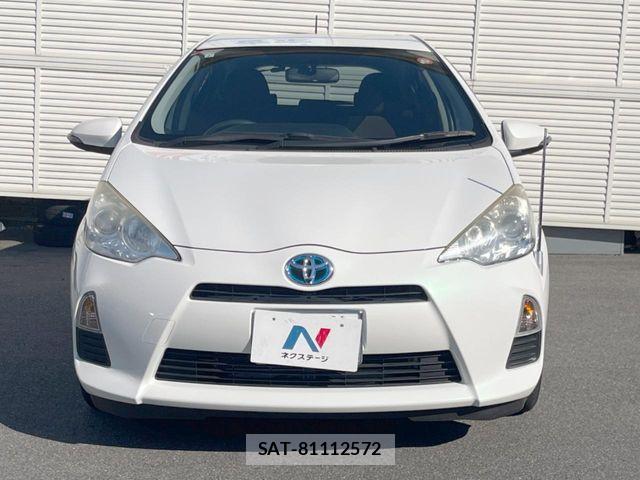 Toyota AQUA 2013-07 7356795-13