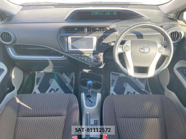 Toyota AQUA 2013-07 7356795-1