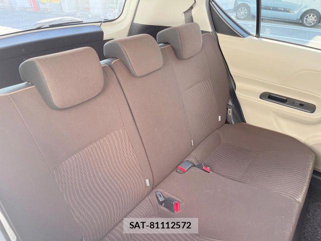 Toyota AQUA 2013-07 7356795-8