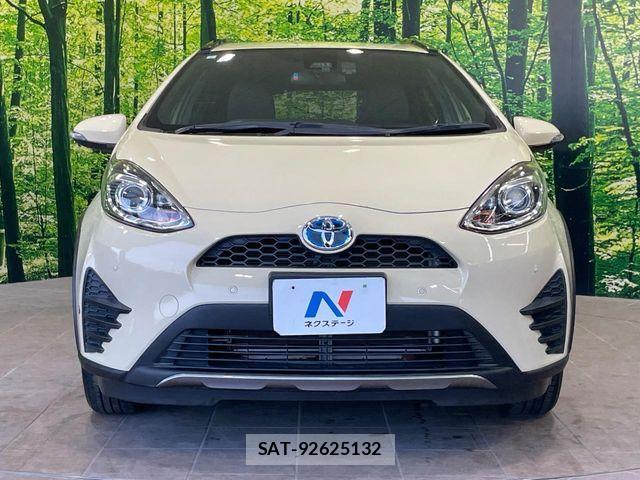 Toyota AQUA 2019-04 7356775-13