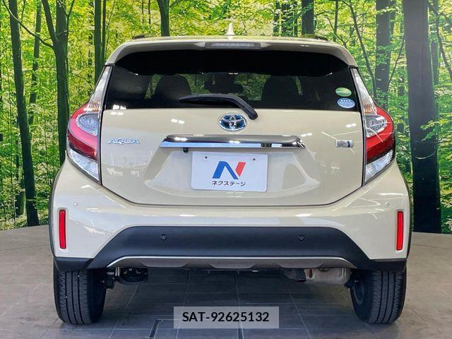 Toyota AQUA 2019-04 7356775-14