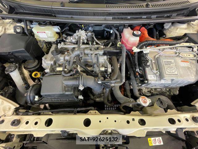 Toyota AQUA 2019-04 7356775-17