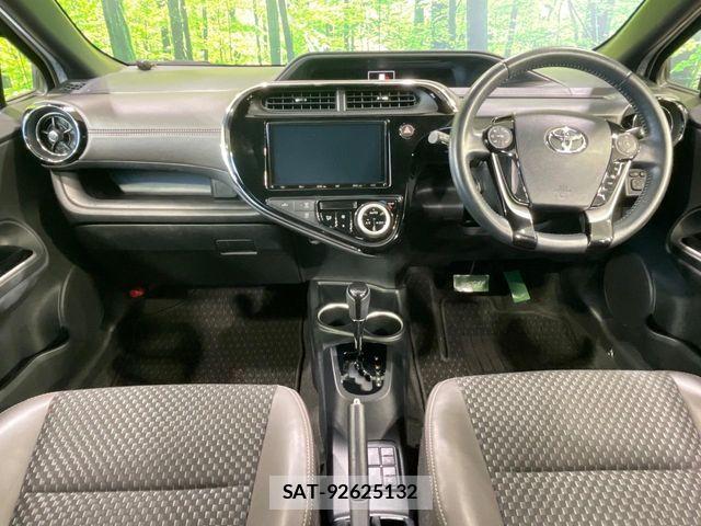 Toyota AQUA 2019-04 7356775-1