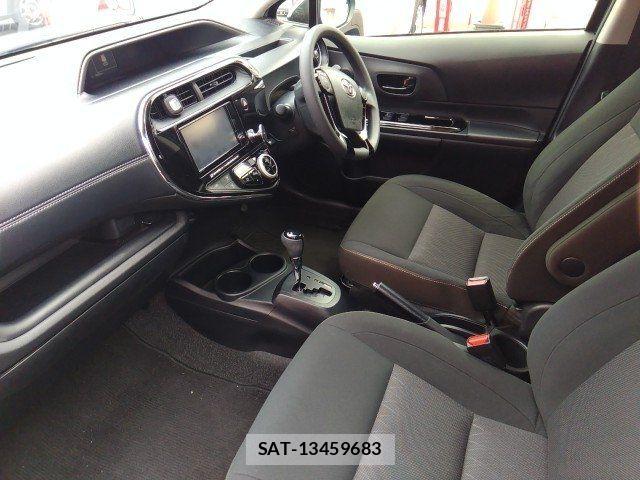 Toyota AQUA 2020-03 7391326-10
