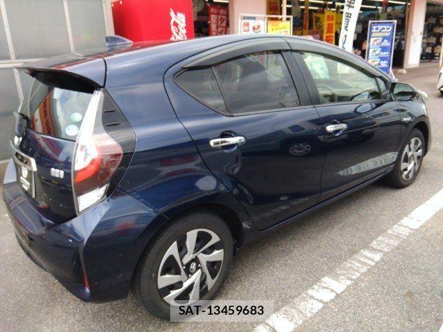 Toyota AQUA 2020-03 7391326-15