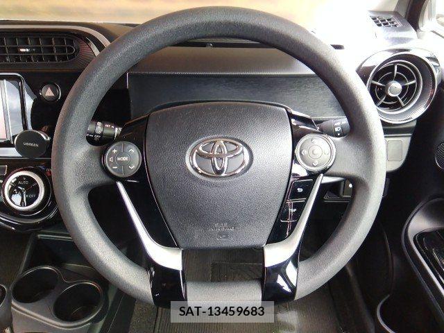 Toyota AQUA 2020-03 7391326-2