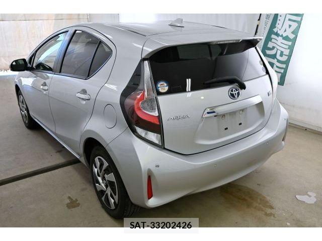 Toyota AQUA 2020-12 7391331-2