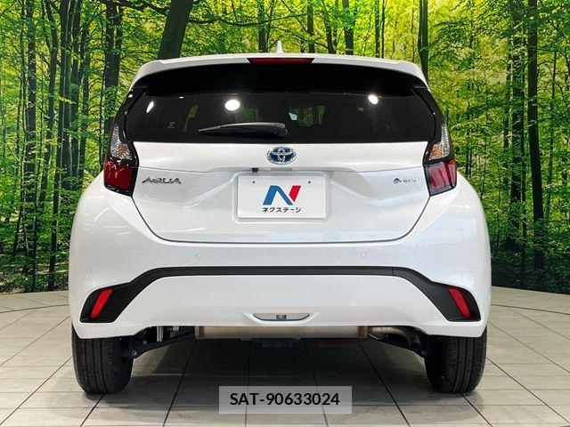 Toyota AQUA 2024-10 7391305-12