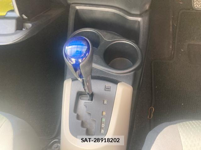 Toyota AQUA 2012-07 7391371-21