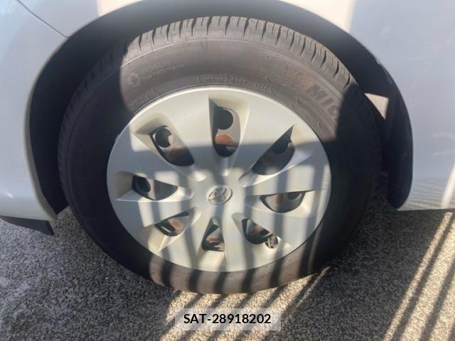 Toyota AQUA 2012-07 7391371-6