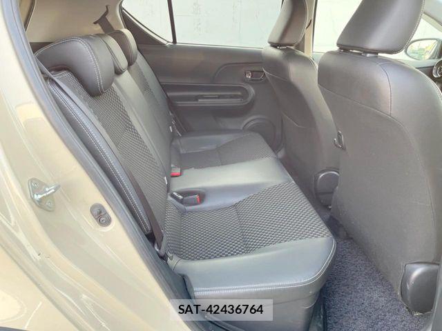 Toyota AQUA 2019-06 7391325-9