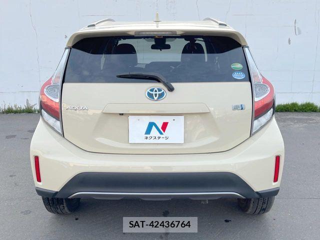 Toyota AQUA 2019-06 7391325-15