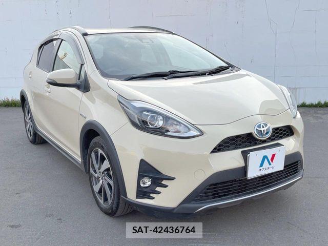 Toyota AQUA 2019-06 7391325-16