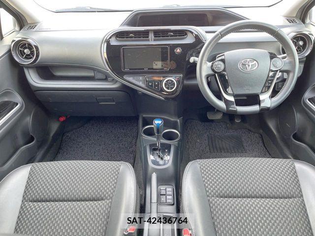 Toyota AQUA 2019-06 7391325-1