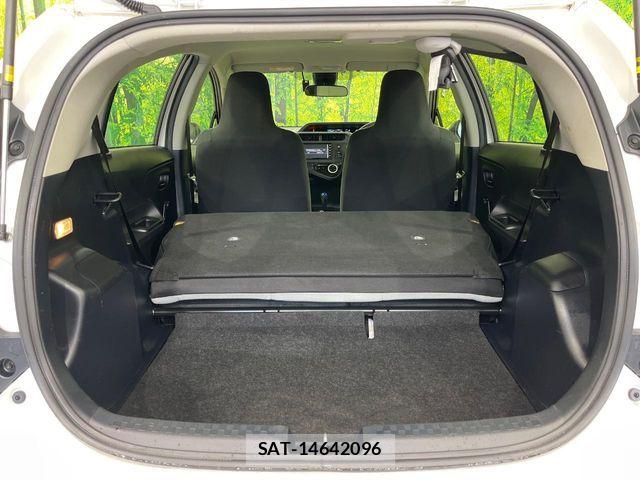 Toyota AQUA 2021-05 7391328-9
