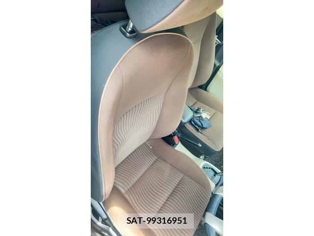 Toyota AQUA 2014-12 7391365-13