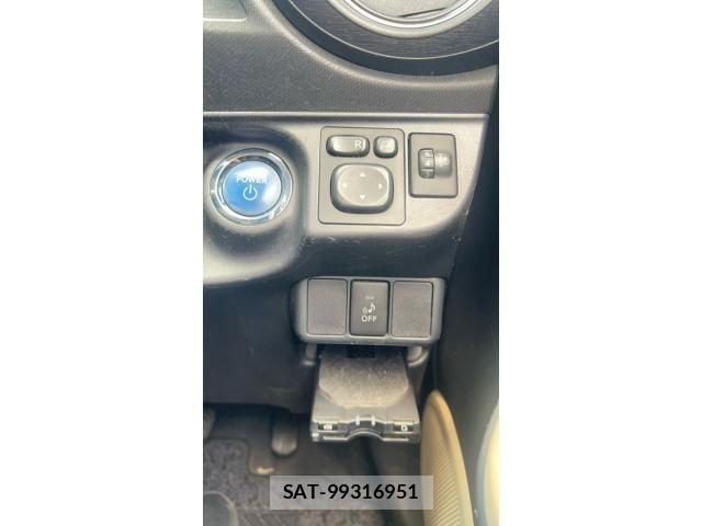 Toyota AQUA 2014-12 7391365-23