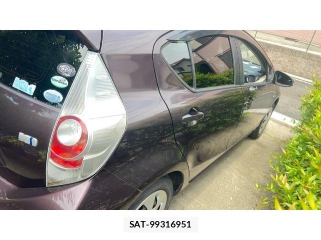 Toyota AQUA 2014-12 7391365-3