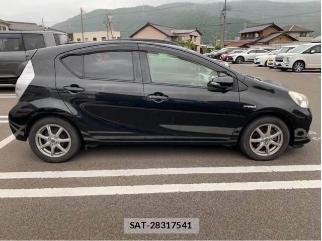Toyota AQUA 2014-08 7391363-2
