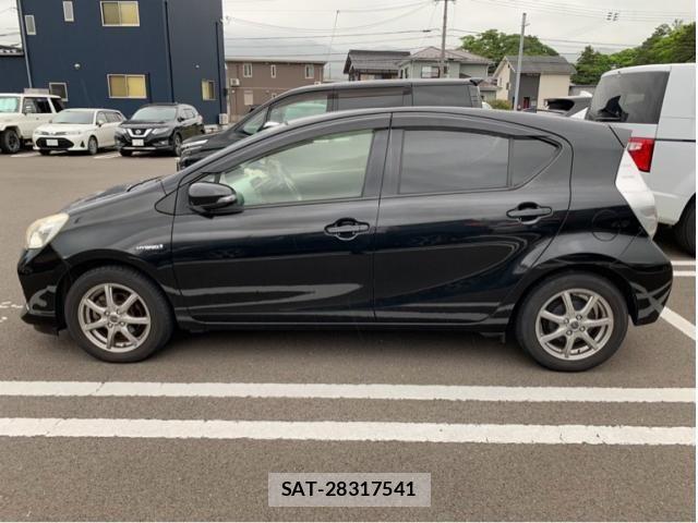 Toyota AQUA 2014-08 7391363-3