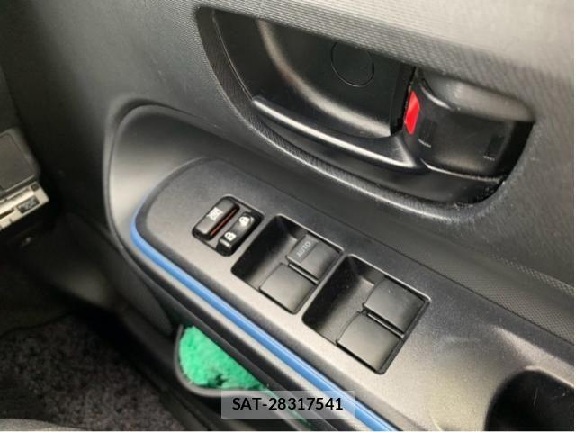 Toyota AQUA 2014-08 7391363-7