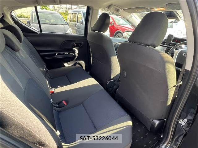 Toyota AQUA 2015-12 7391351-13