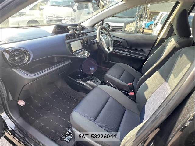 Toyota AQUA 2015-12 7391351-14