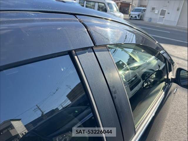 Toyota AQUA 2015-12 7391351-28