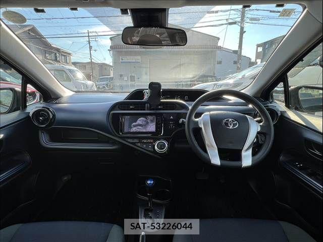 Toyota AQUA 2015-12 7391351-2