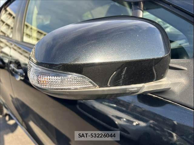 Toyota AQUA 2015-12 7391351-29
