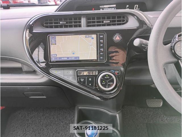 Toyota AQUA 2021-05 7391323-9