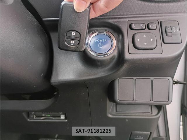 Toyota AQUA 2021-05 7391323-12
