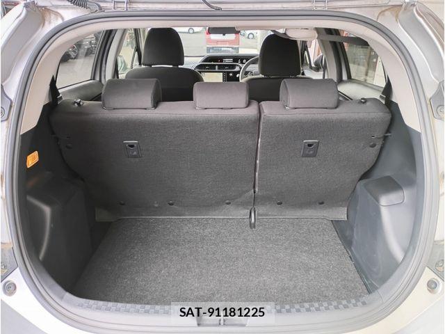 Toyota AQUA 2021-05 7391323-16