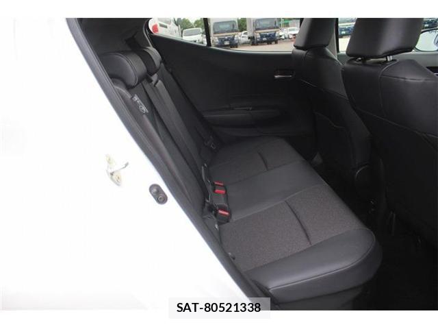 Toyota AQUA 2026-04 7452819-23