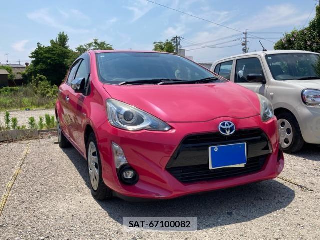 Toyota AQUA 2015-10 7452924-0