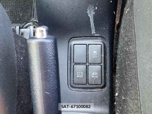 Toyota AQUA 2015-10 7452924-17