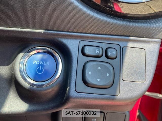 Toyota AQUA 2015-10 7452924-18