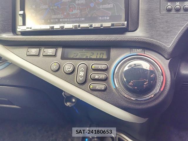 Toyota AQUA 2014-11 7452908-24