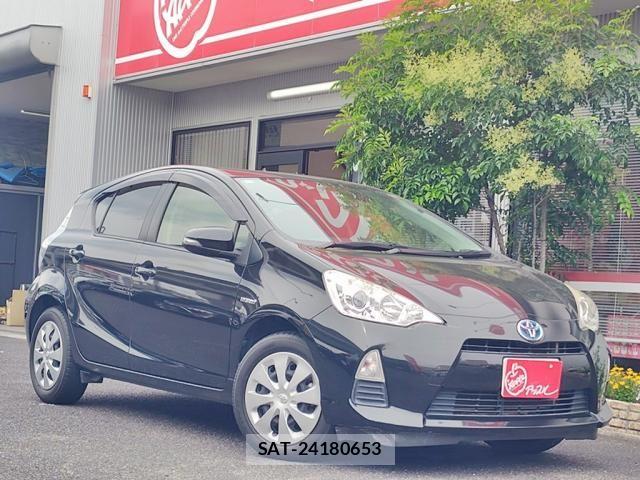 Toyota AQUA 2014-11 7452908-2